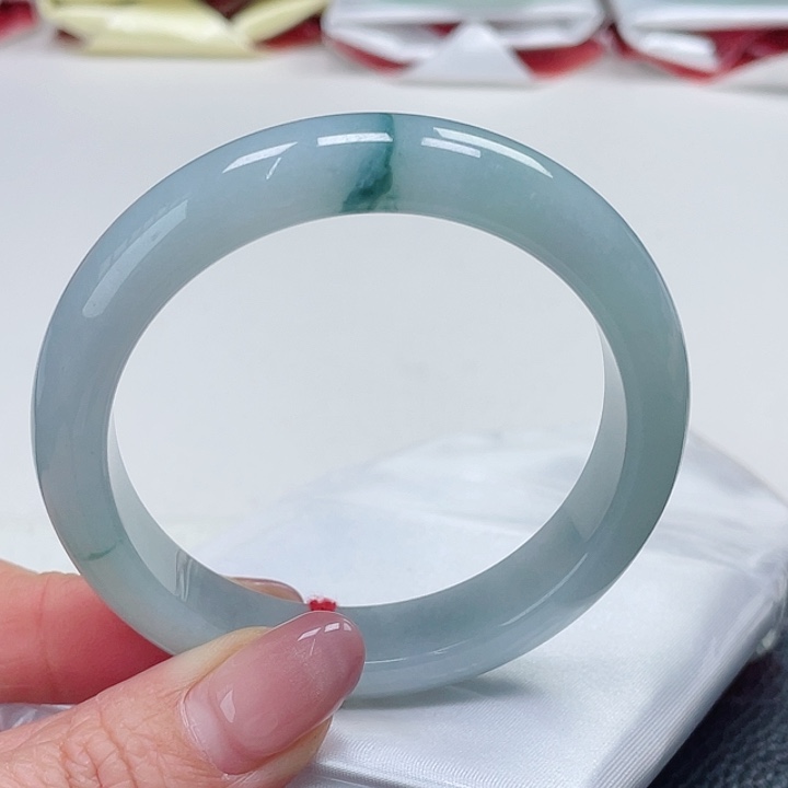 翡翠手镯未镶嵌缅甸翡翠