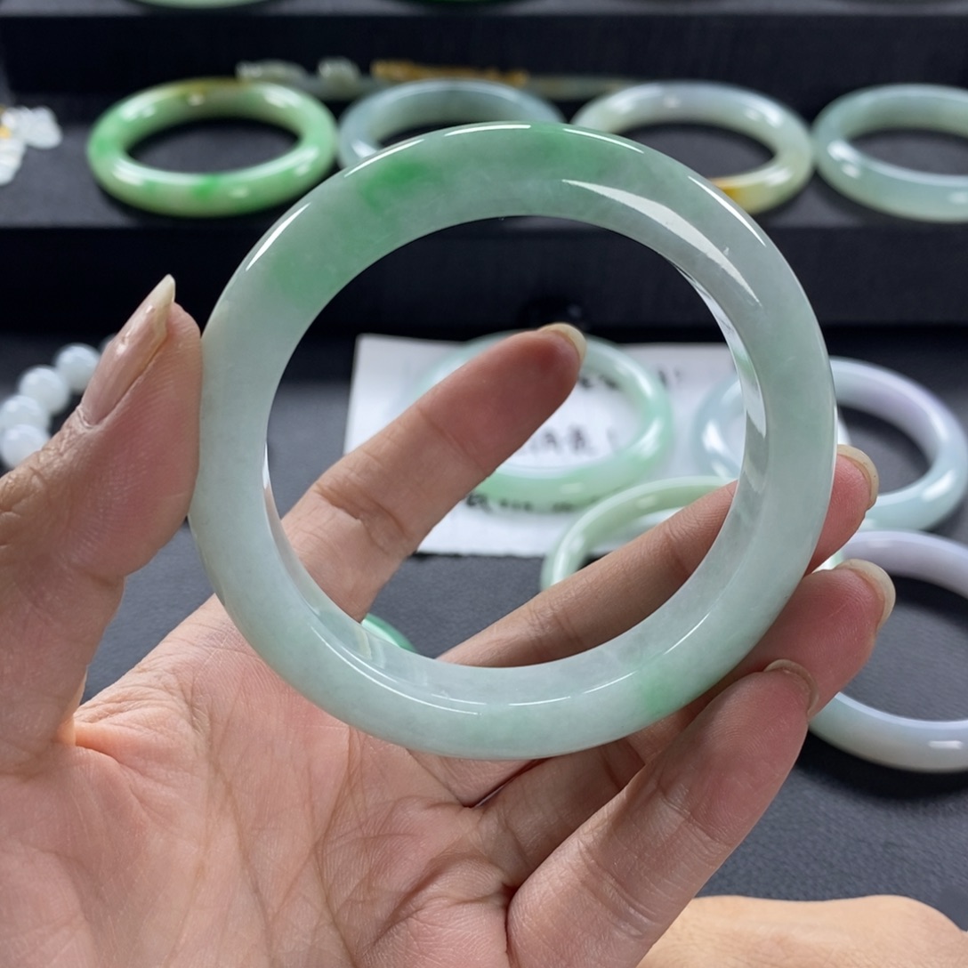 翡翠未镶嵌手镯天然翡翠手镯