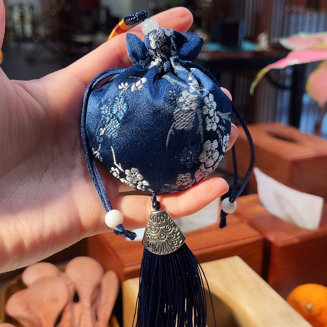 紫檀木类成套家具缅花刨花清雅香囊