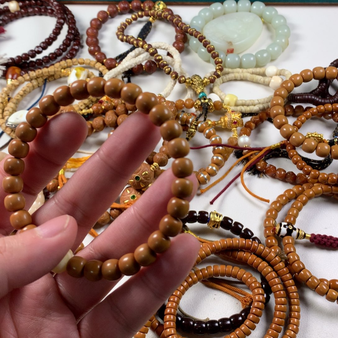 迪***哥吊坠猴头核桃。。。。。。。。。