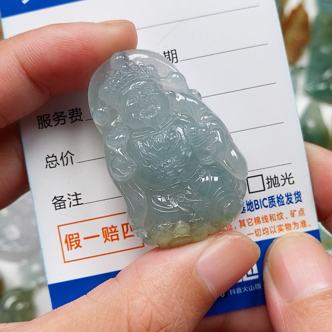 翡翠未镶嵌颈饰财神