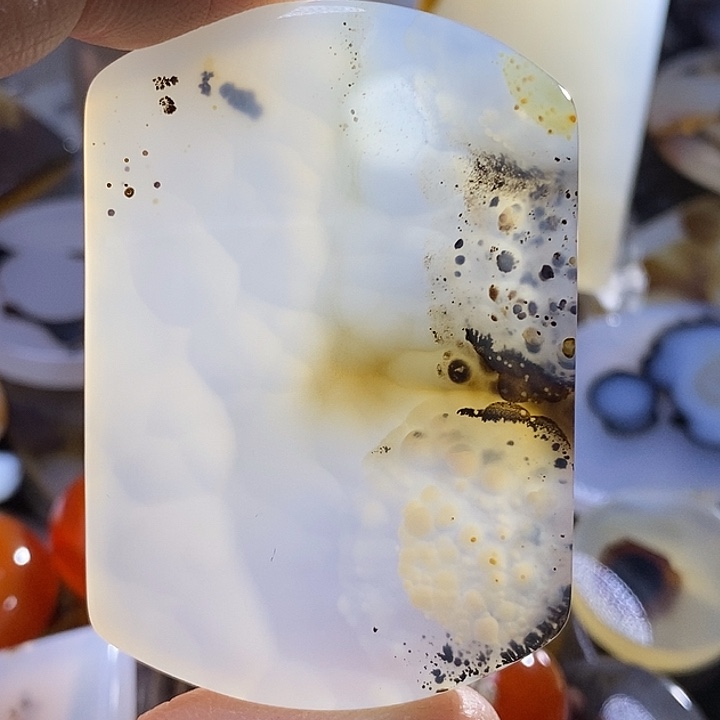 未镶嵌颈饰玛瑙/玉髓俺**下