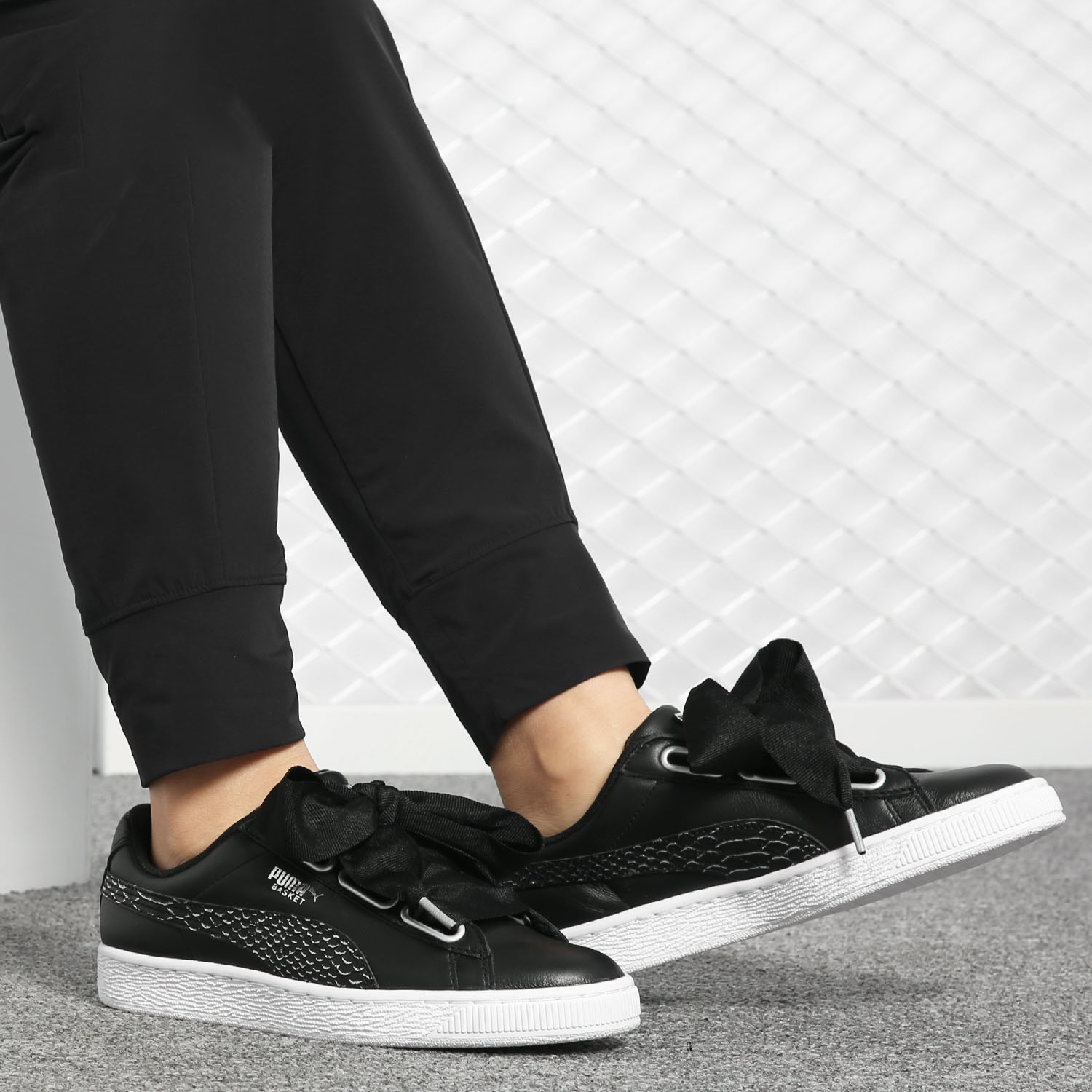 【孤品】Puma/彪马 蝴蝶结女子休闲板鞋366443-01