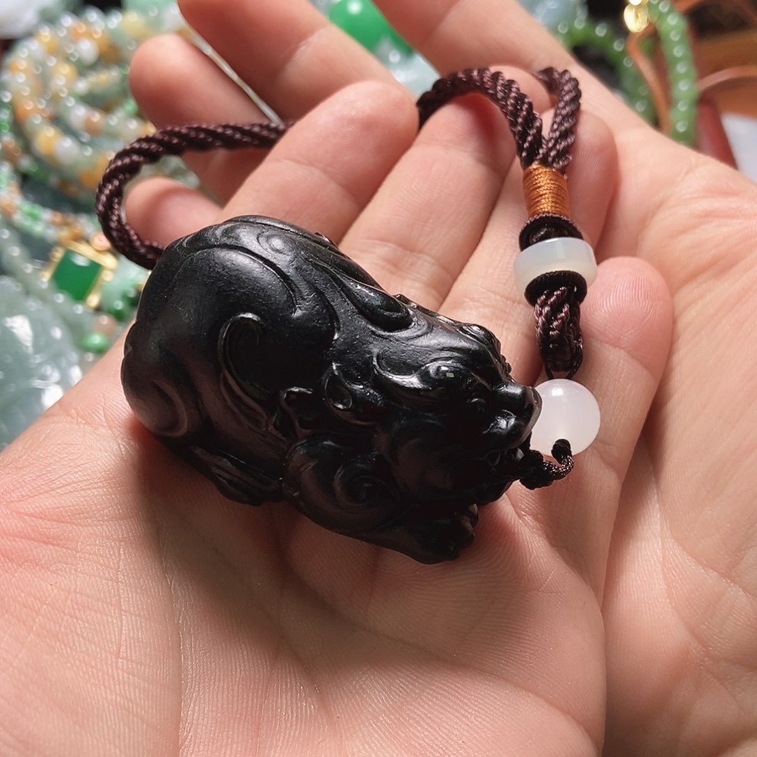 和田玉未镶嵌颈饰和田玉貔貅手把