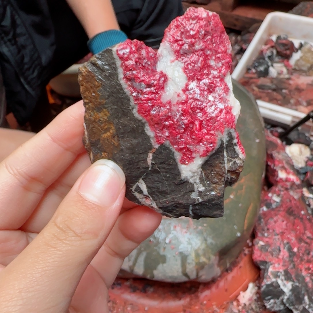 天然辰砂朱砂毛石头9