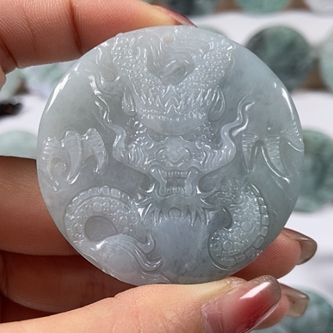 翡翠颈饰未镶嵌龙行天下福利