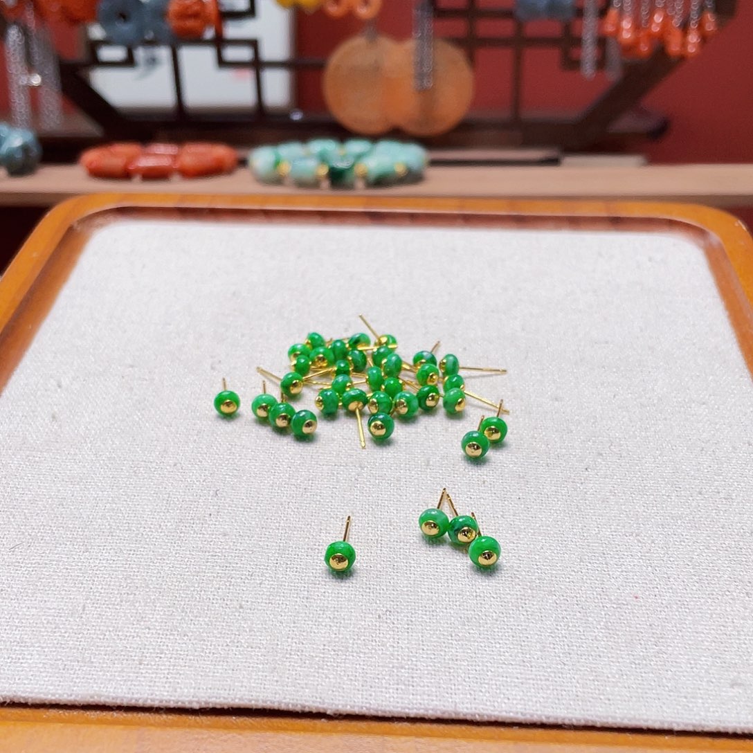 翡翠未镶嵌手链饰品