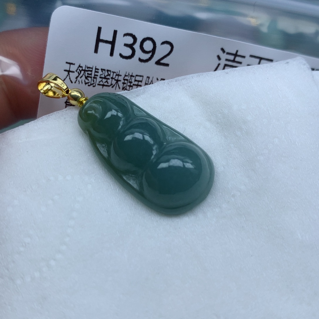 翡翠颈饰未镶嵌手串