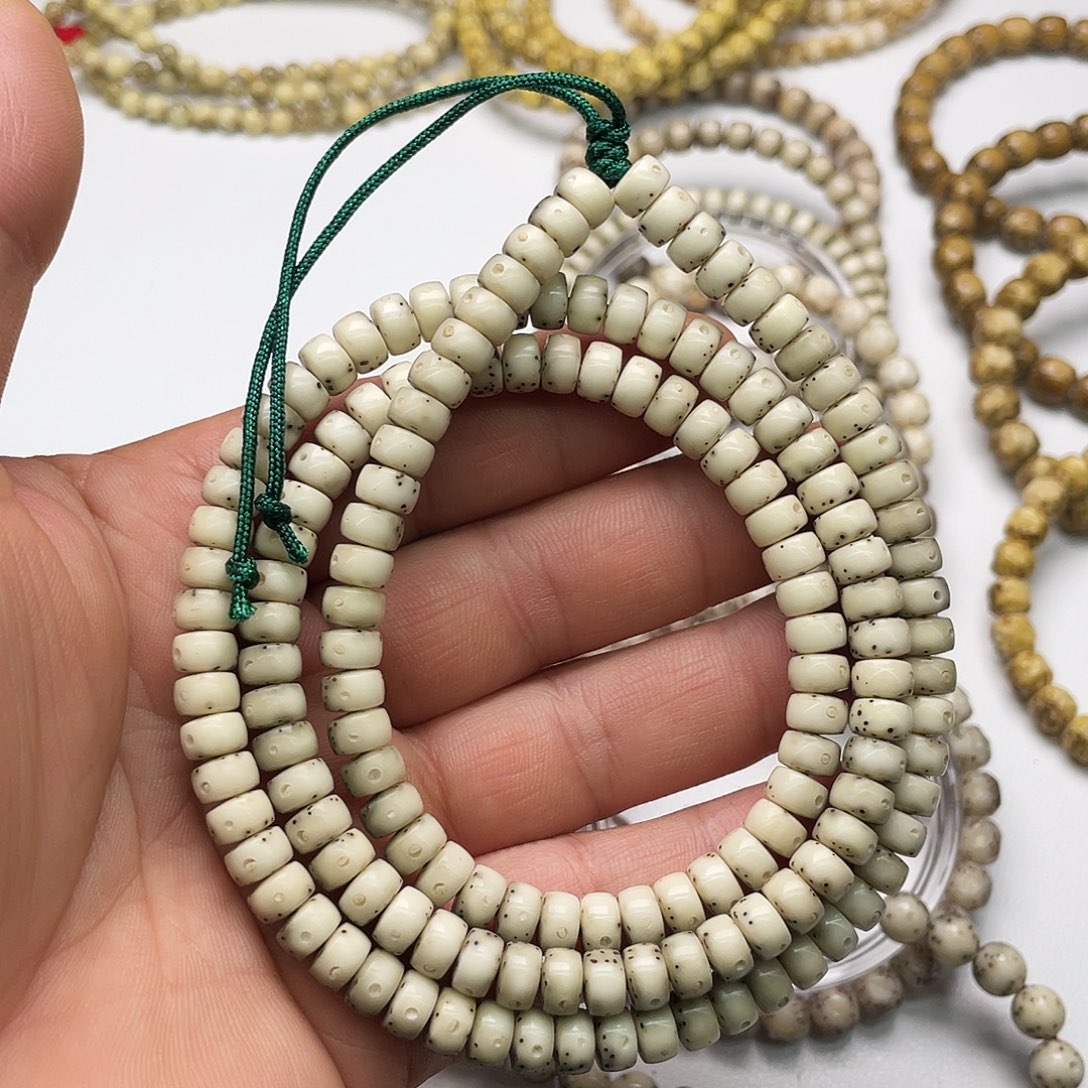 吊坠星月菩提绿背4.5 X 7药片108脖挂