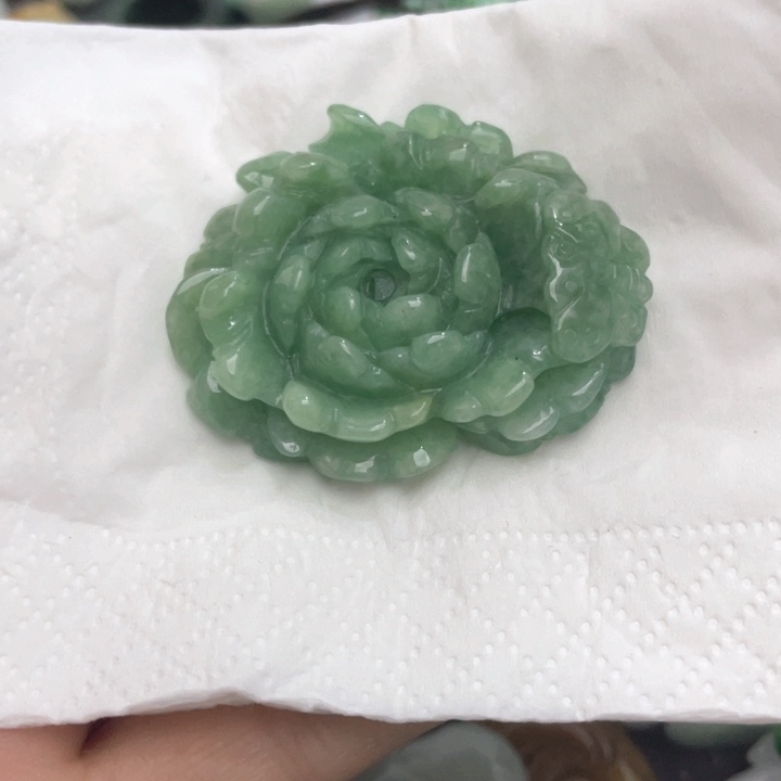 【闪购商品】翡翠颈饰未镶嵌天然翡翠