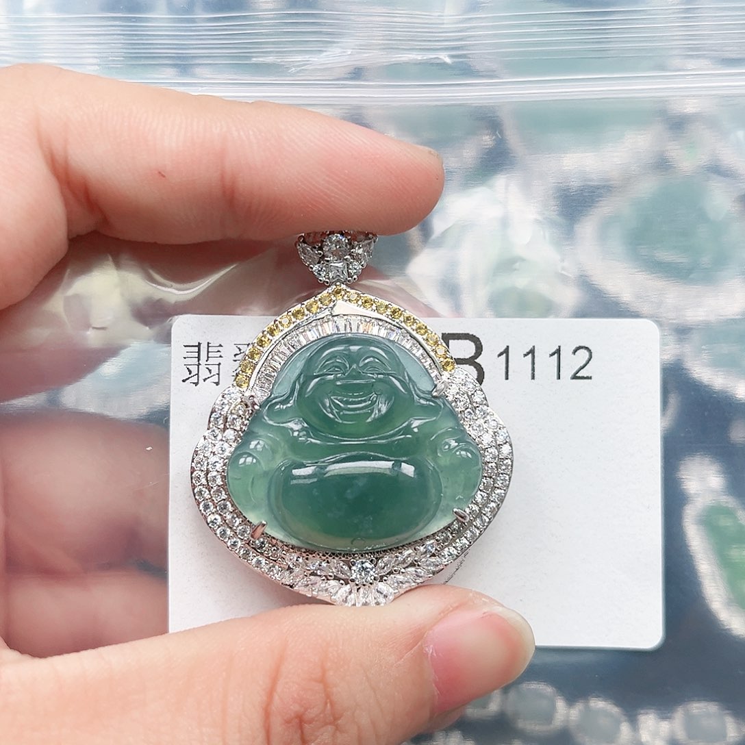 翡翠颈饰未镶嵌翡翠1112