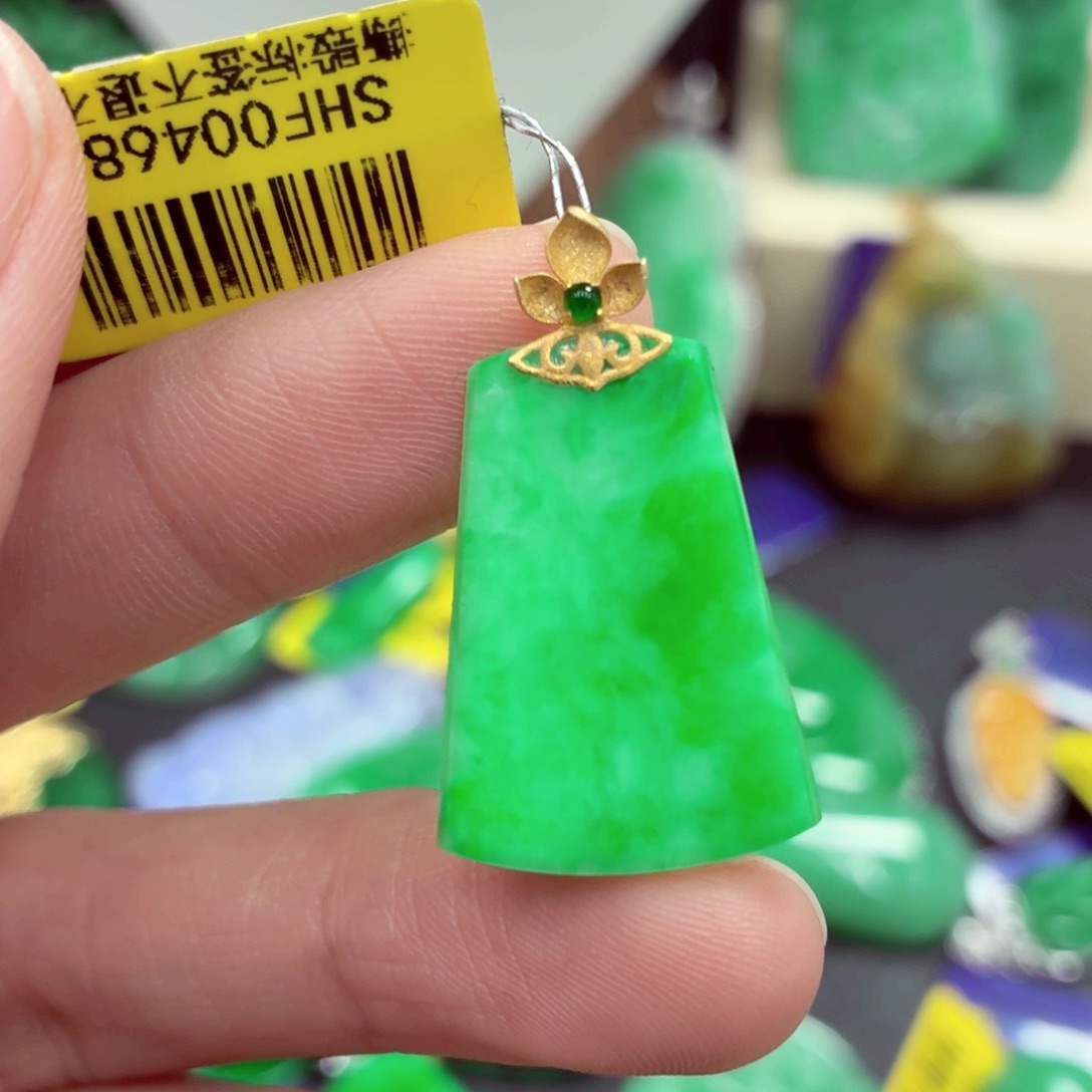翡翠18K金镶嵌吊坠(不含链)