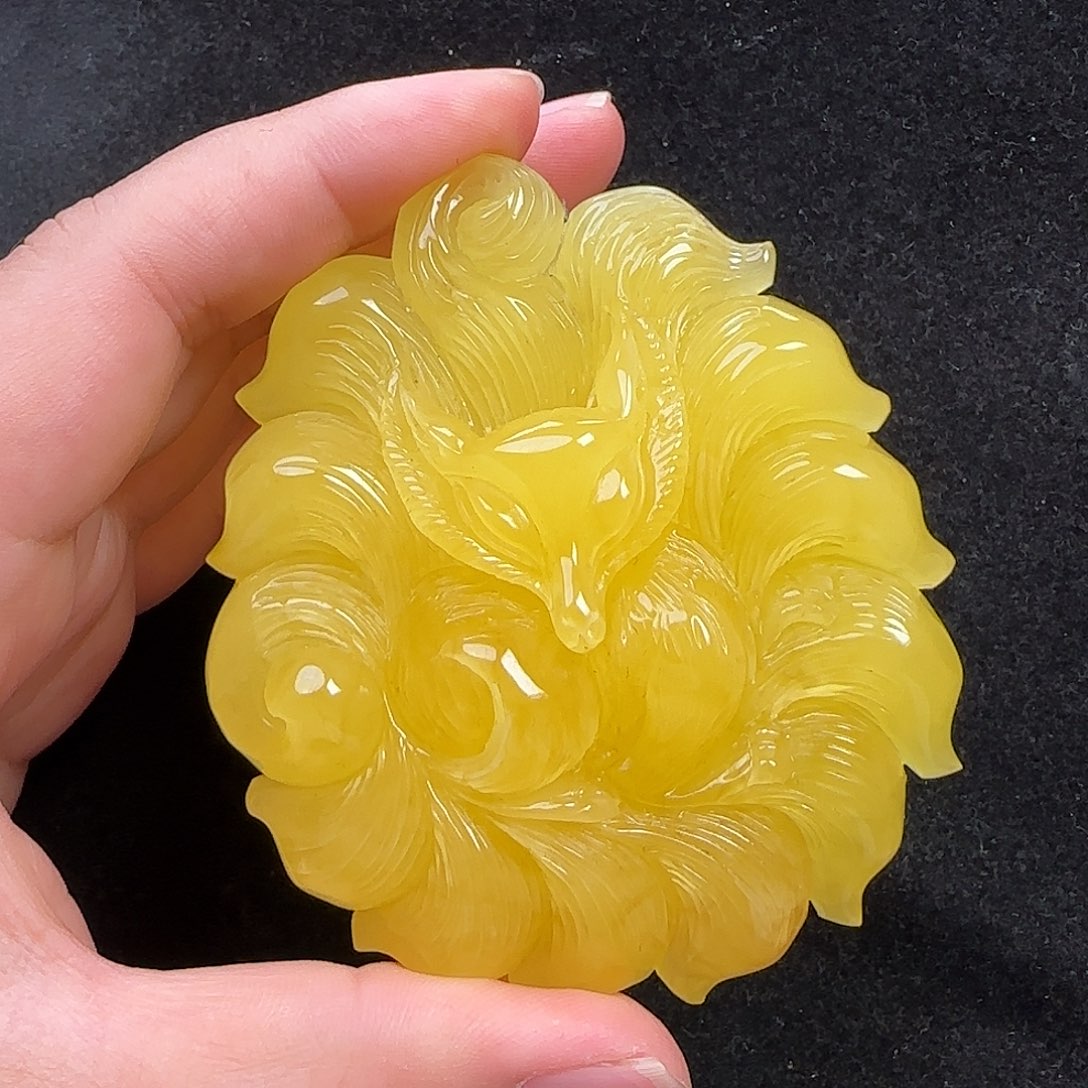 蜜蜡未镶嵌珠宝奇石