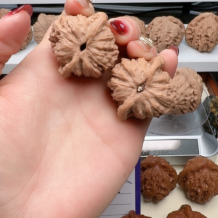 文玩核桃吊坠38全品龙脉