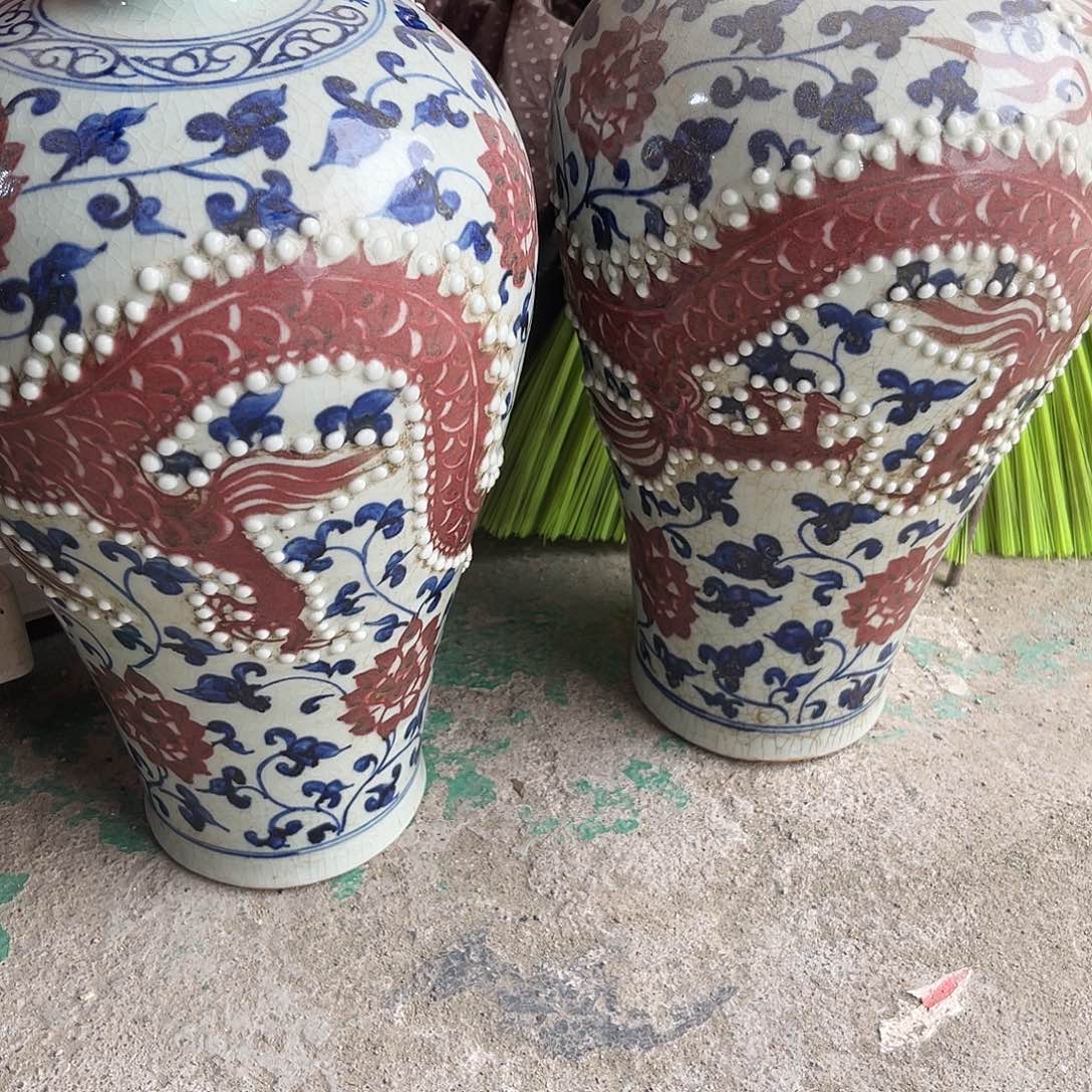 摆件阿*一对青花釉里红龙纹梅瓶