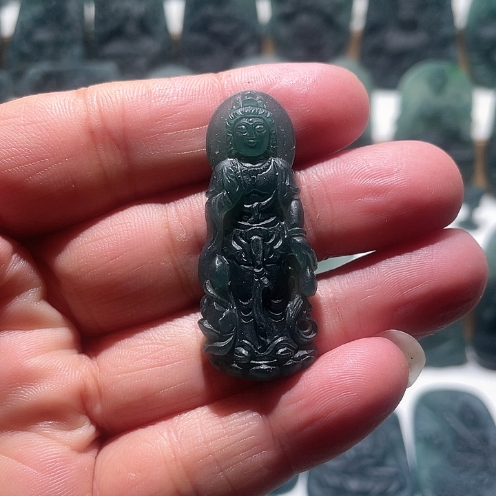 定制翡翠未镶嵌观音
