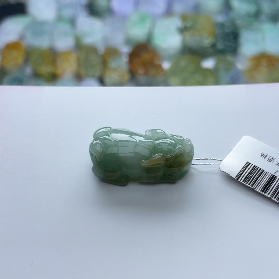 翡翠颈饰未镶嵌貔貅