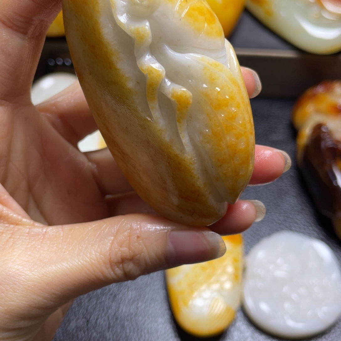 一***你和田玉未镶嵌颈饰