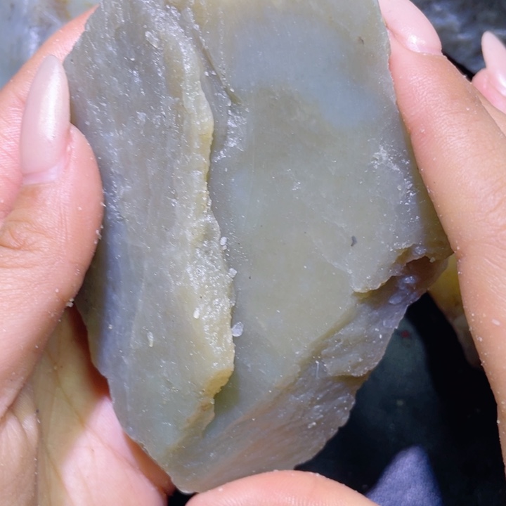 和田玉未镶嵌珠宝半成品