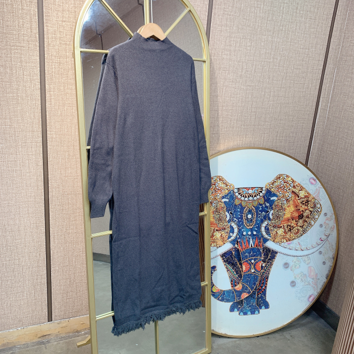 BS581孕妇灰色针织连衣裙90-140