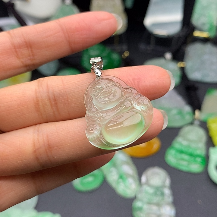 翡翠未镶嵌吊坠(赠链)