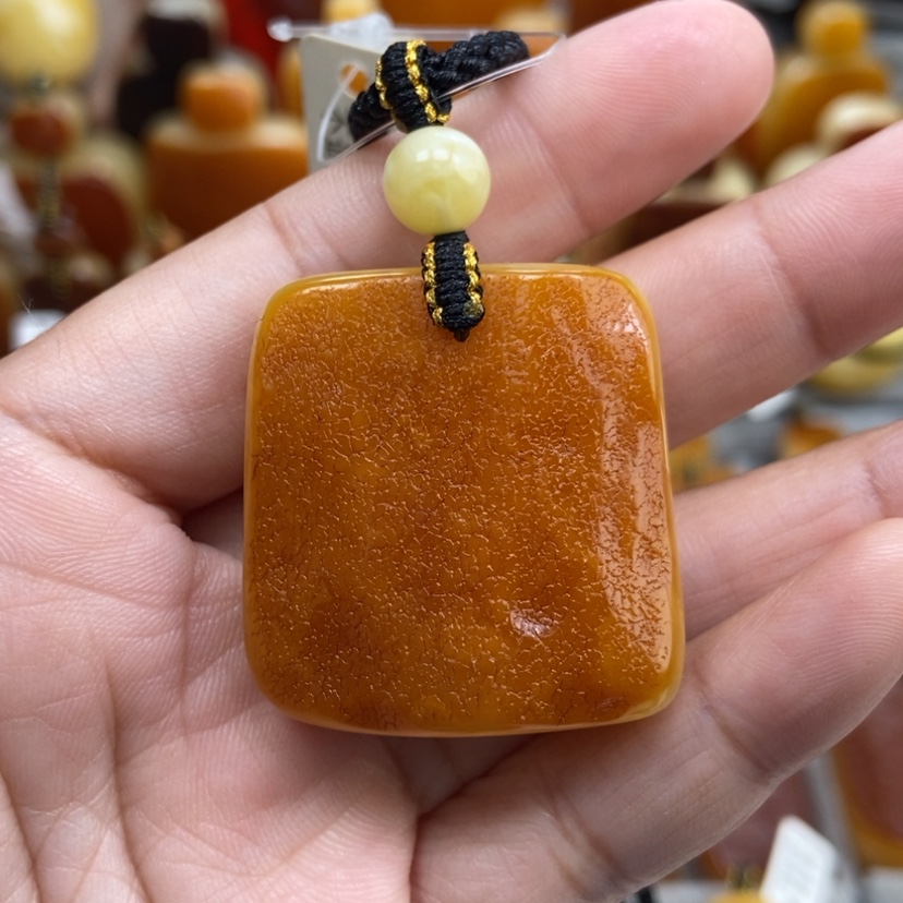 【闪购商品】琥珀颈饰未镶嵌