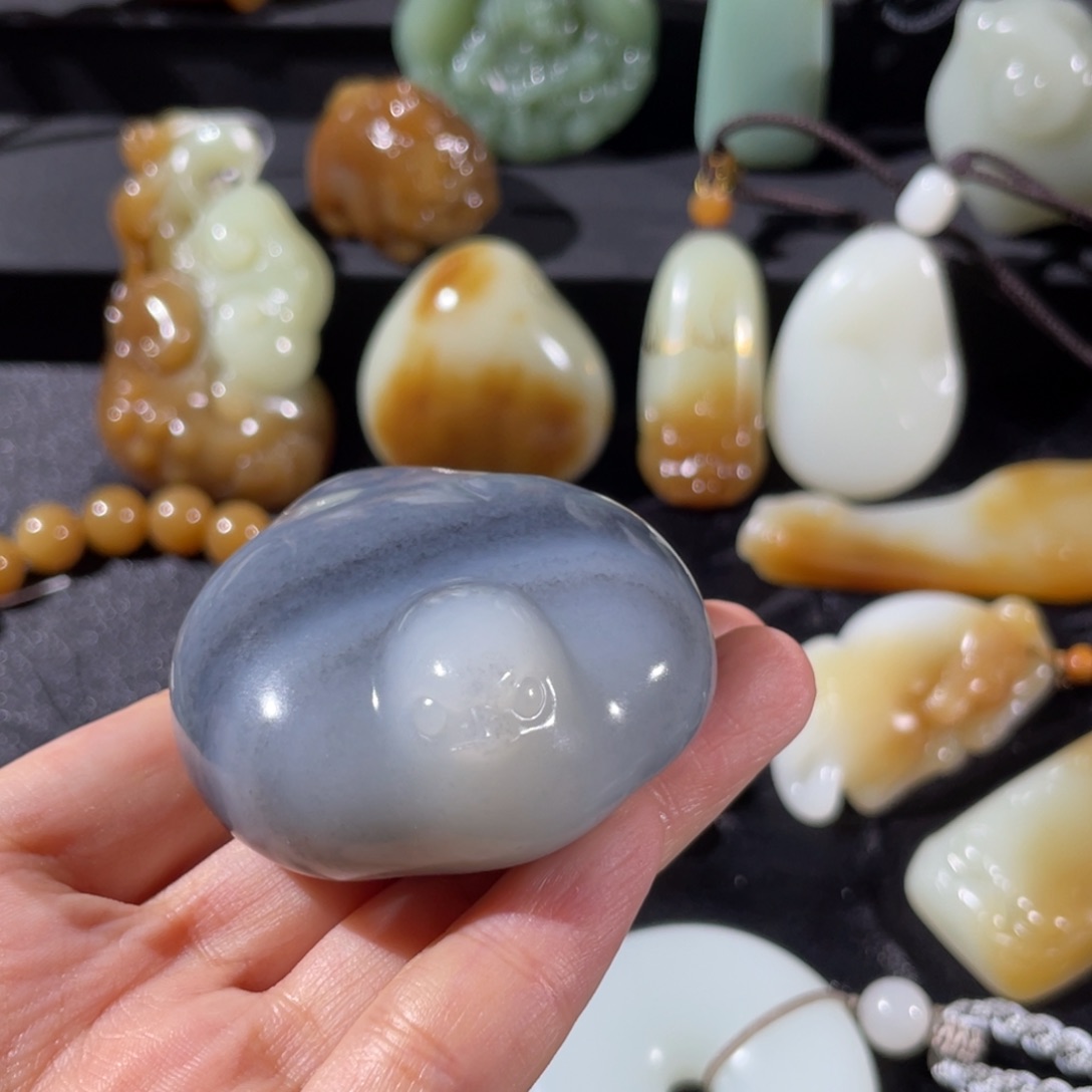 和田玉未镶嵌颈饰