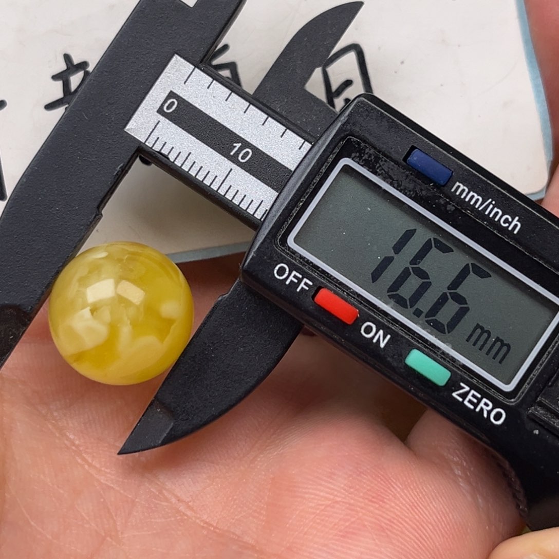 未镶嵌蜜蜡裸石蜜蜡