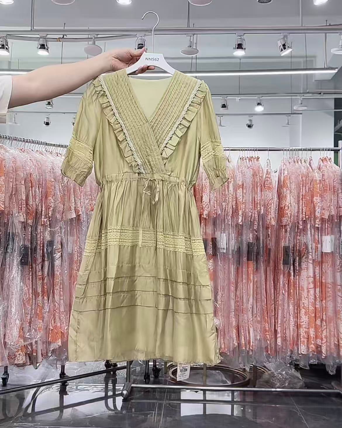 【幻彩SJ】NN562-时尚女装设计感连衣裙法式收腰轻奢气质显瘦小众