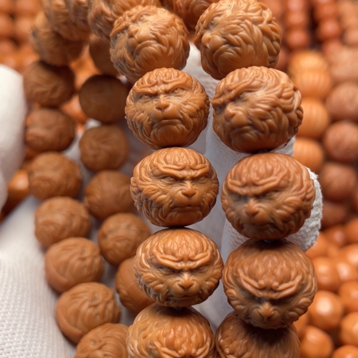 猴头核桃吊坠独****）斗战胜佛