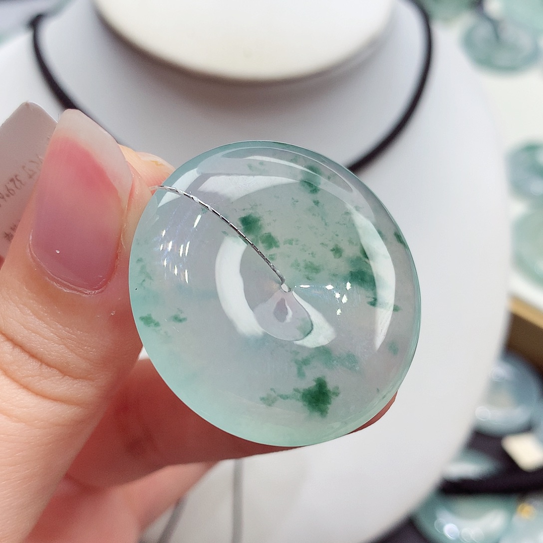 颈饰未镶嵌翡翠翡翠，32.9/6.1