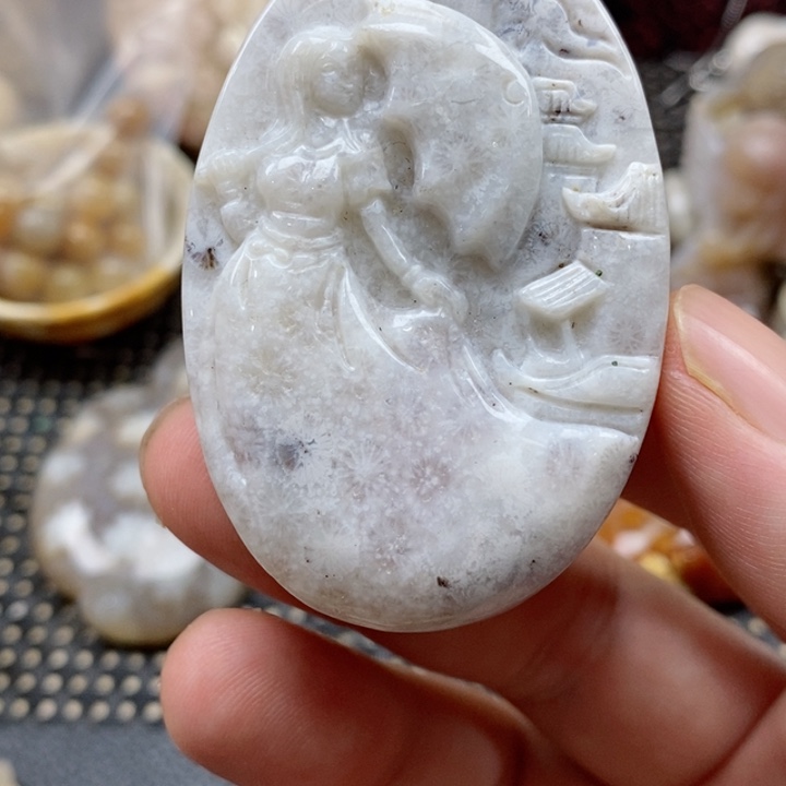 硅化珊瑚（珊瑚玉）颈饰未镶嵌