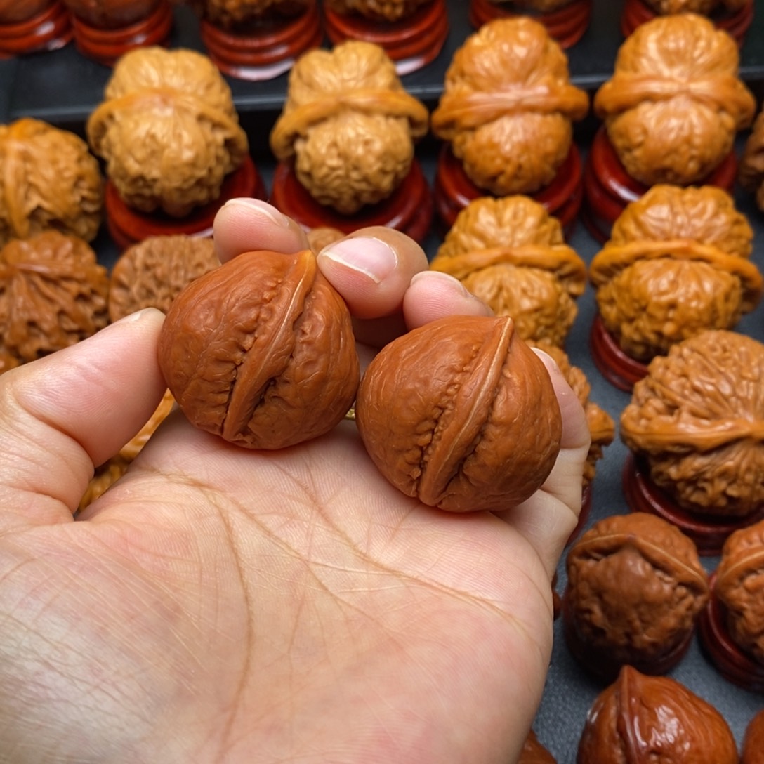 文玩核桃把件貔貅