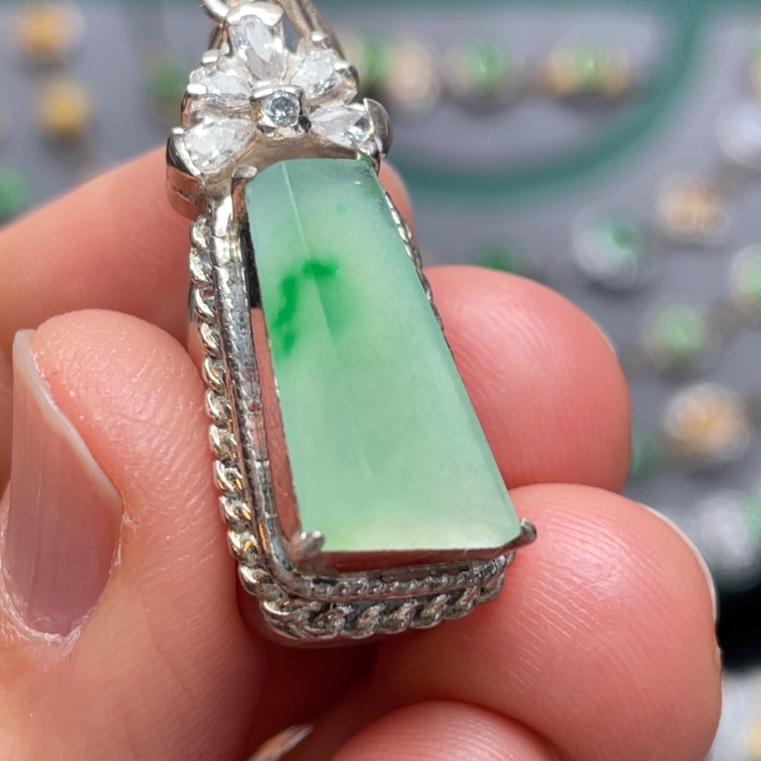 翡翠未镶嵌颈饰纯天然缅甸翡翠A货