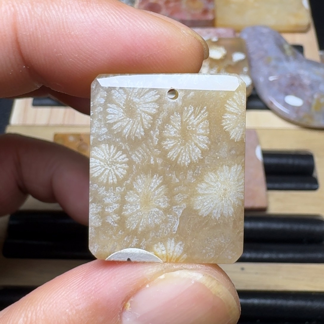 硅化玉纯天然色有机玉石保真色未镶嵌