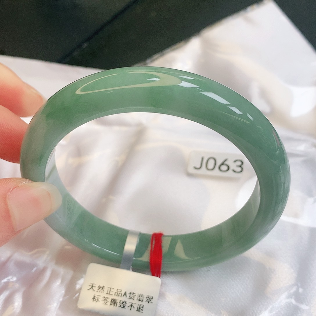 【闪购商品】翡翠手镯未镶嵌缅甸天然a货翡翠