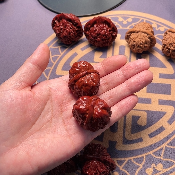 L***D文玩核桃吊坠蛤蟆文玩核桃