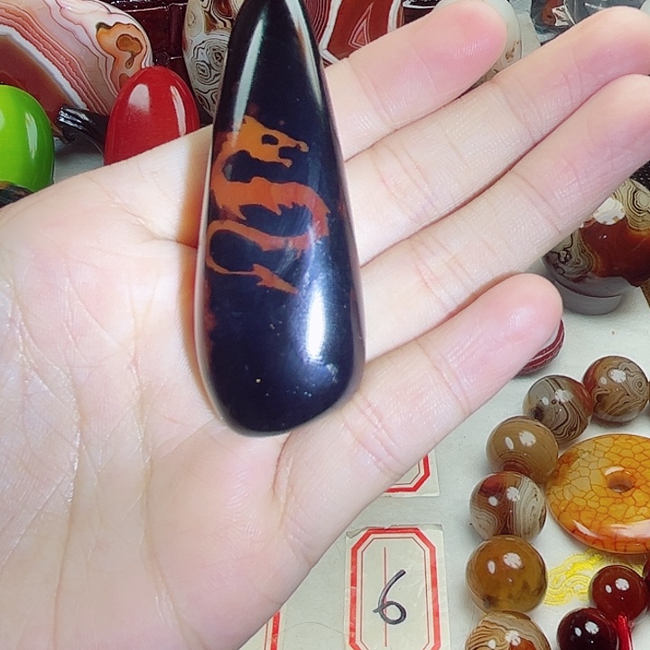 玛瑙/玉髓未镶嵌珠宝奇石