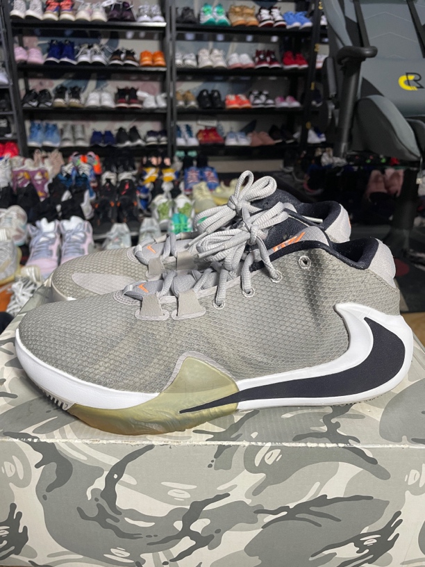 90新 NIKE/耐克 42.5码270/Zoom Freak 1 字母哥一代 篮球鞋 