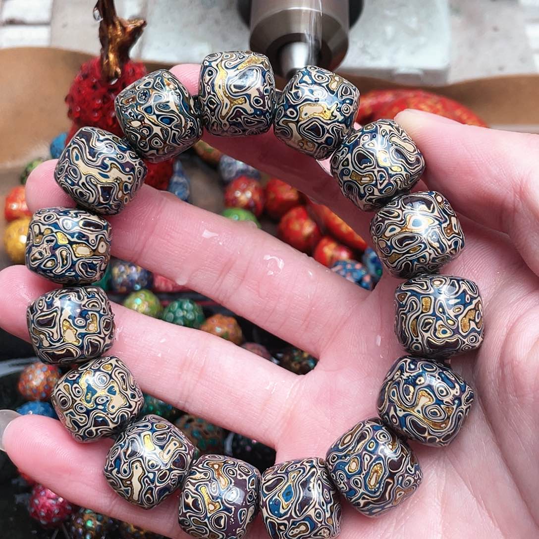 陈*手工制作大漆珠老行手串