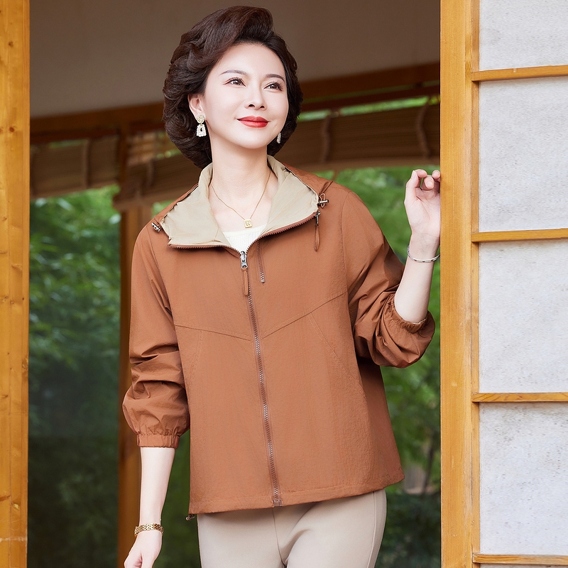 妈妈装两面双穿连帽外套女春秋季中老年百搭休闲宽松显瘦夹克上衣