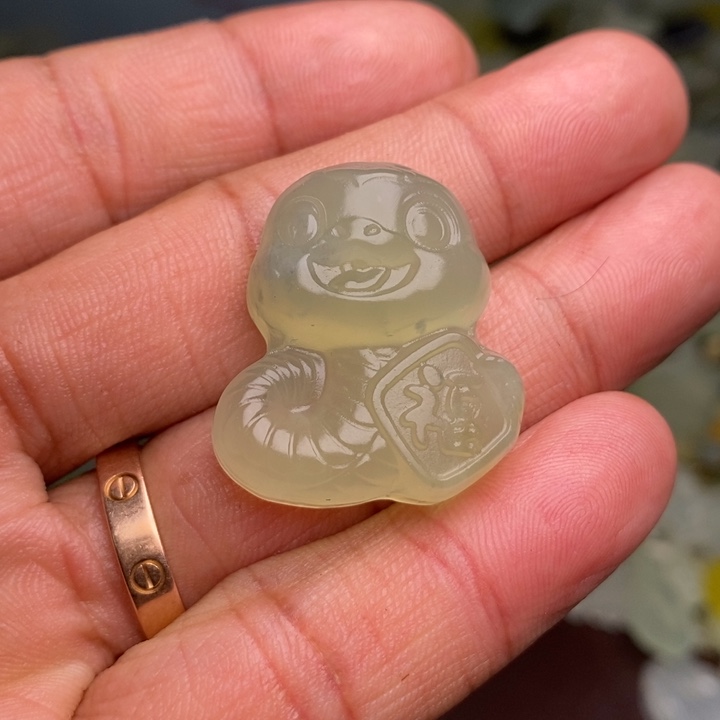 蛇纹石玉颈饰合金158