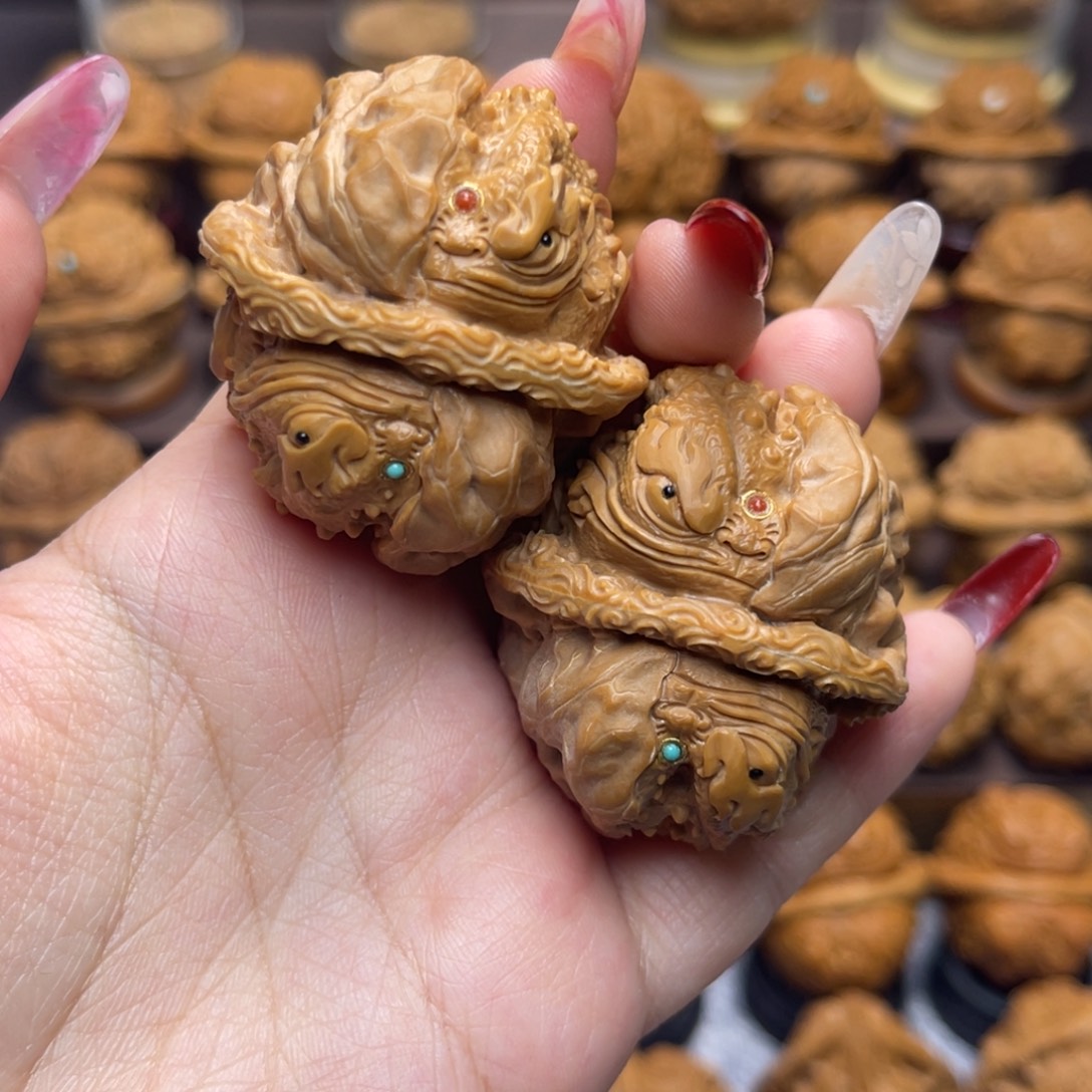 43肚蜕变龙蟾带镶嵌發發發