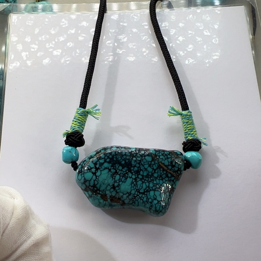 绿松石未镶嵌挂件