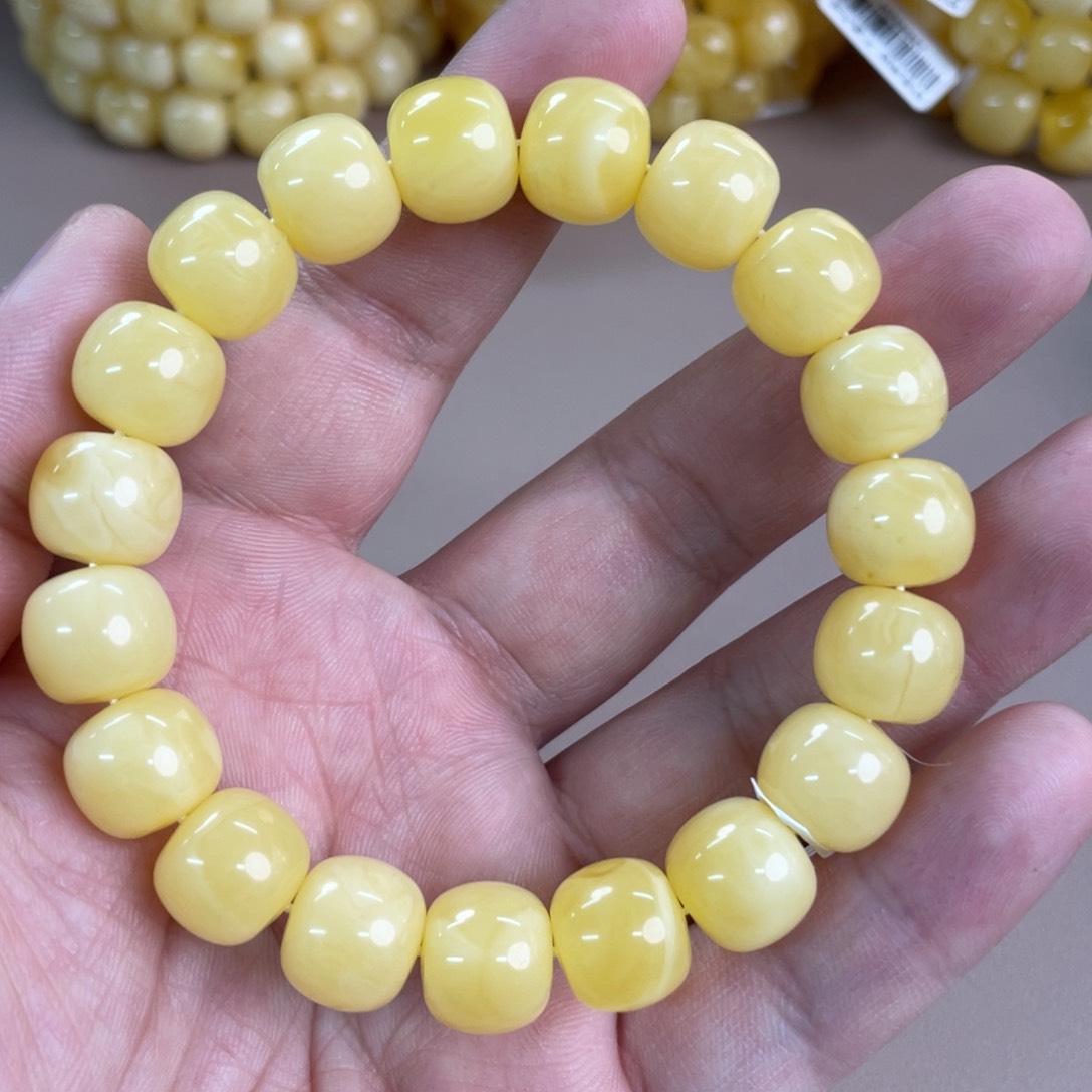 琥珀裸石未镶嵌117000000000