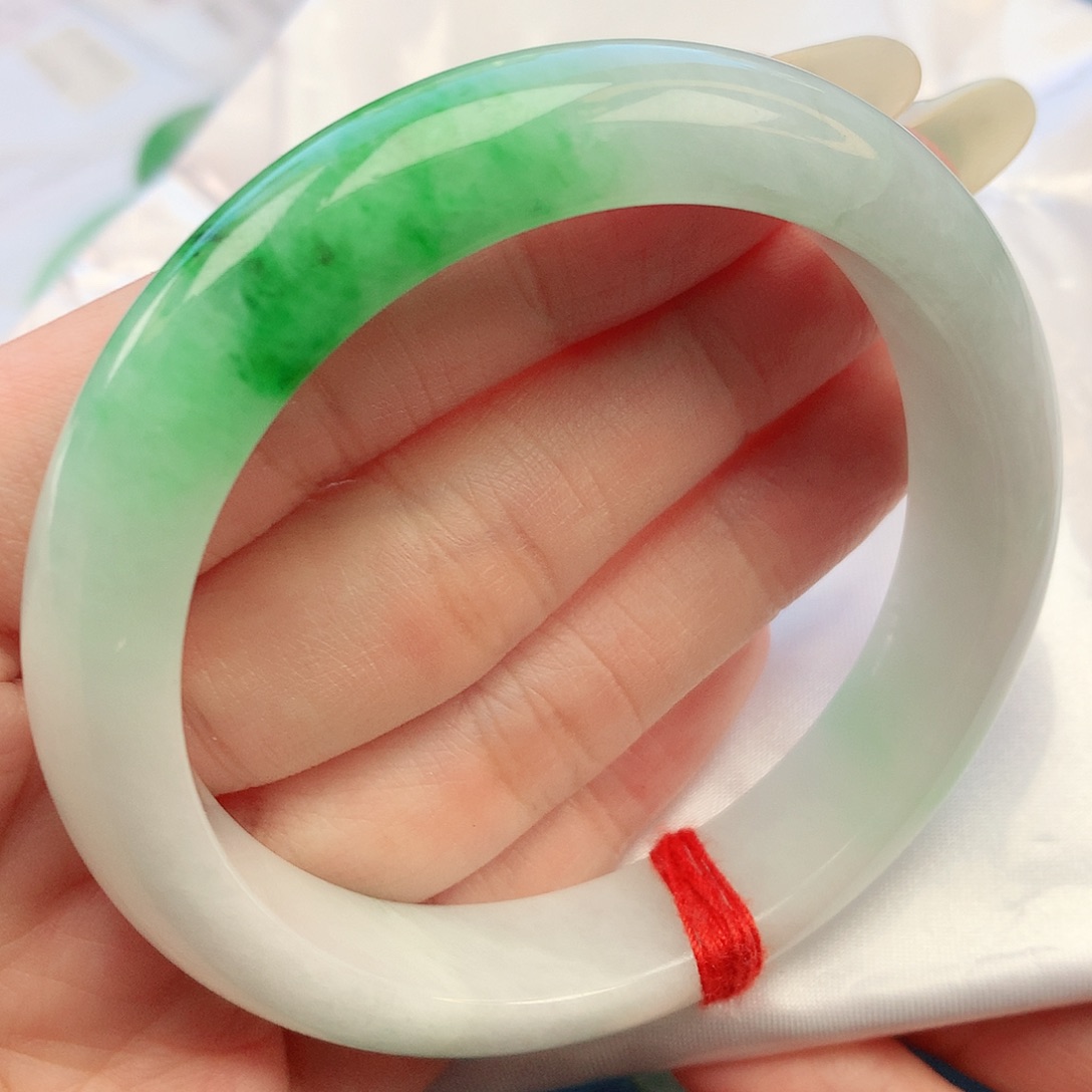 翡翠未镶嵌手镯58圈口083123