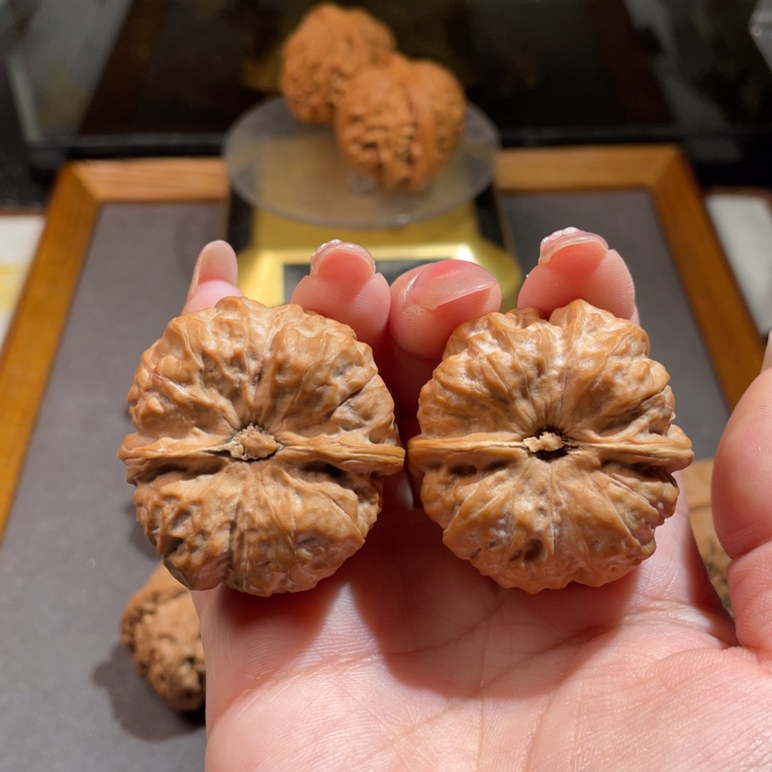 文玩核桃吊坠O****n38.5蛤蟆头