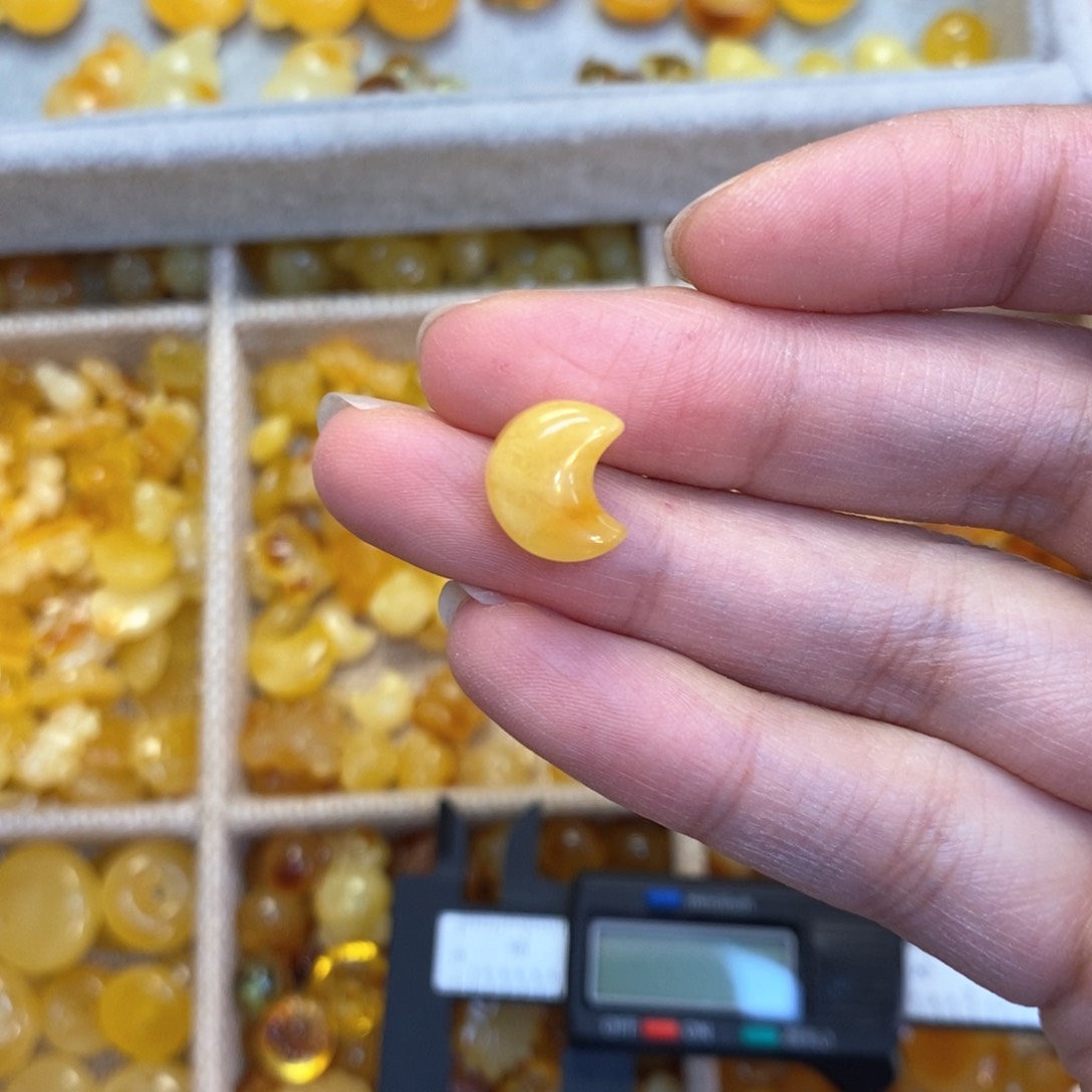 蜜蜡颈饰未镶嵌梓*月亮