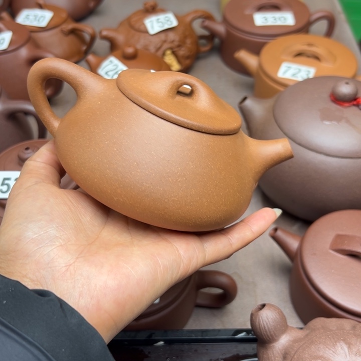 紫砂茶壶降坡泥半手300