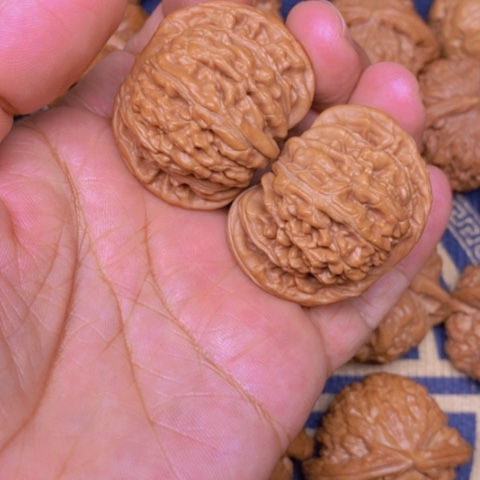 【闪购商品】文玩核桃吊坠浪*四座楼41